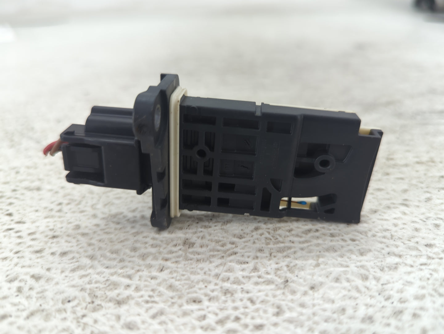 Nissan Frontier Mass Air Flow Meter Maf 1485385 - Oemusedautoparts1.com
