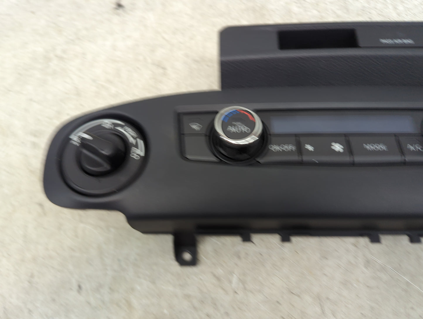2022 Nissan Frontier Climate Control Module Temperature AC/Heater Replacement P/N:68260-9BU1A 9BU1A000360 Fits OEM Used Auto