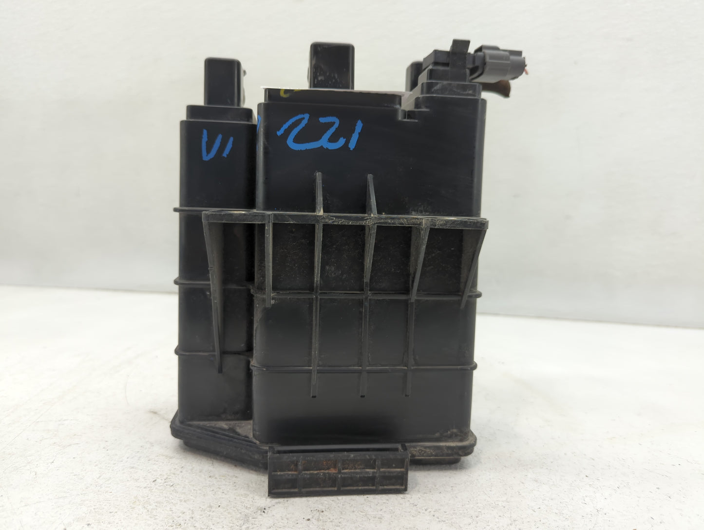 2022 Nissan Frontier Fuel Vapor Charcoal Canister - Oemusedautoparts1.com
