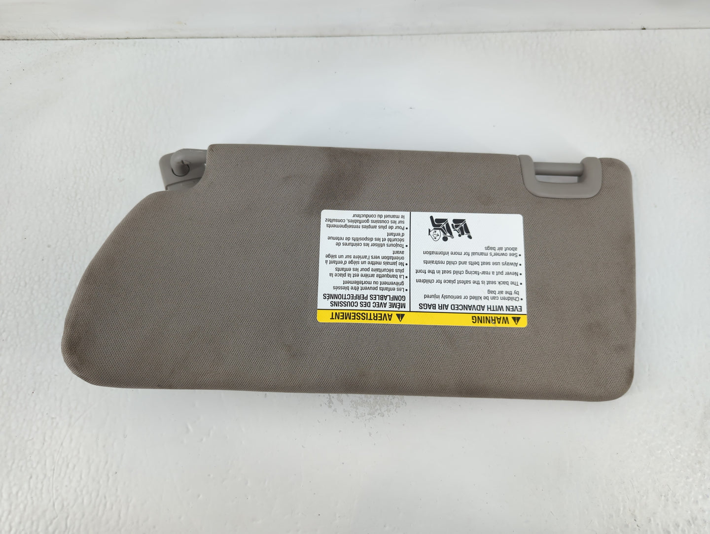 2022 Nissan Frontier Sun Visor Shade Replacement Passenger Right Mirror Fits OEM Used Auto Parts - Oemusedautoparts1.com