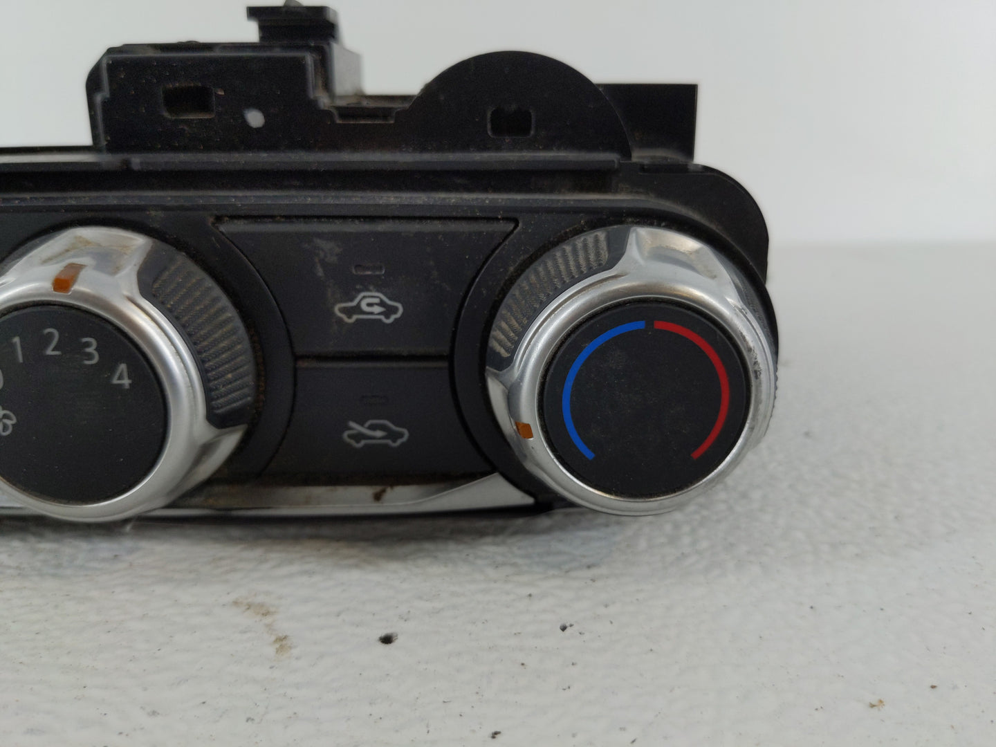 2018-2021 Nissan Kicks Climate Control Module Temperature AC/Heater Replacement P/N:T669216 A Fits Fits 2018 2019 2020 2021 