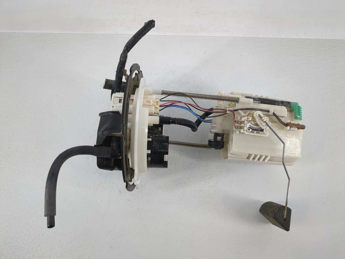 Nissan Kicks Electrical Gas Fuel Pump Assembly - Oemusedautoparts1.com