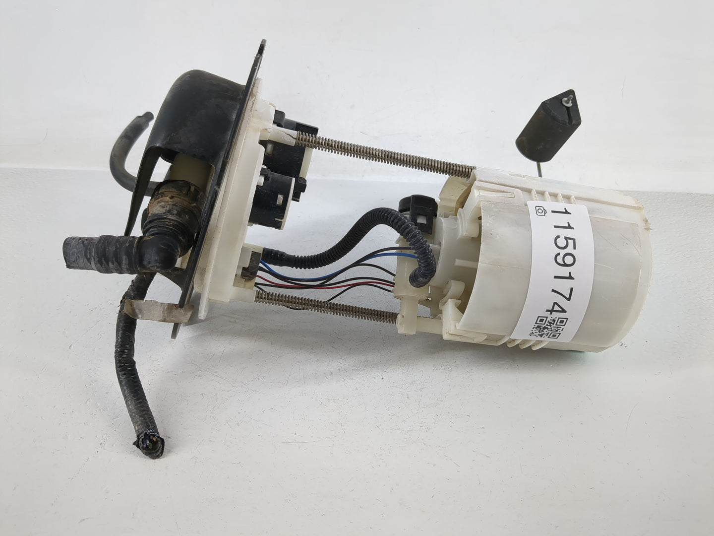 Nissan Kicks Electrical Gas Fuel Pump Assembly - Oemusedautoparts1.com