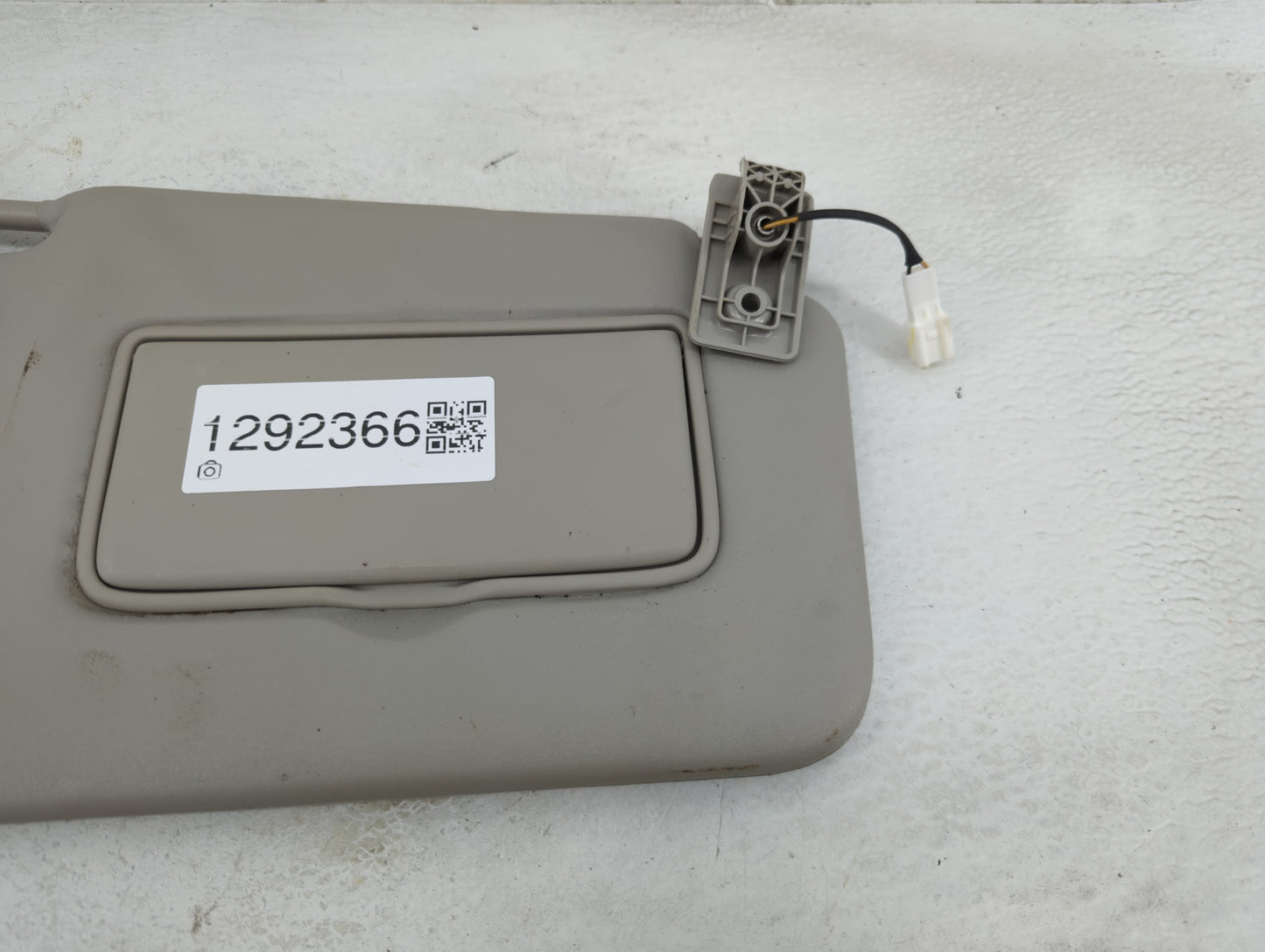 2018-2021 Nissan Kicks Sun Visor Shade Replacement Passenger Right Mirror Fits Fits 2018 2019 2020 2021 OEM Used Auto Parts 