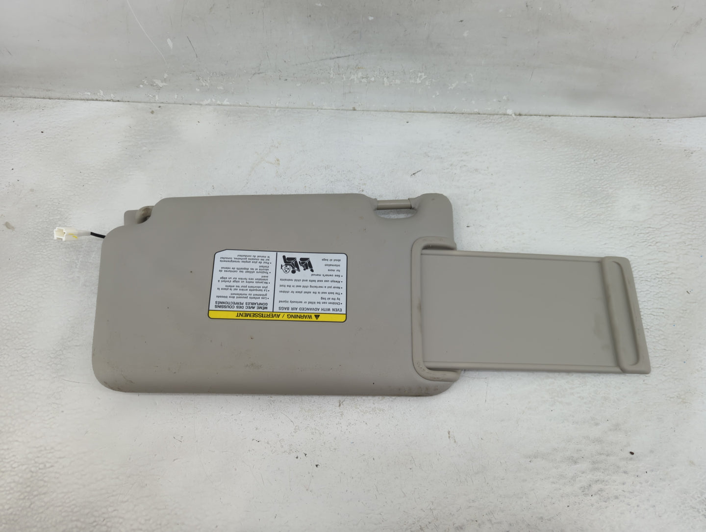 2018-2021 Nissan Kicks Sun Visor Shade Replacement Passenger Right Mirror Fits Fits 2018 2019 2020 2021 OEM Used Auto Parts 