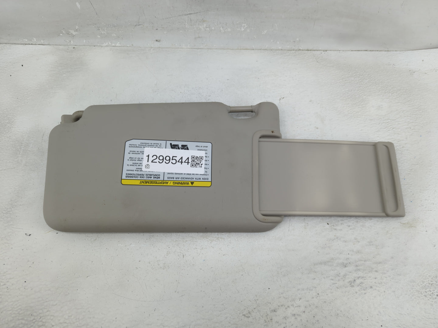2018-2021 Nissan Kicks Sun Visor Shade Replacement Passenger Right Mirror Fits Fits 2018 2019 2020 2021 OEM Used Auto Parts 