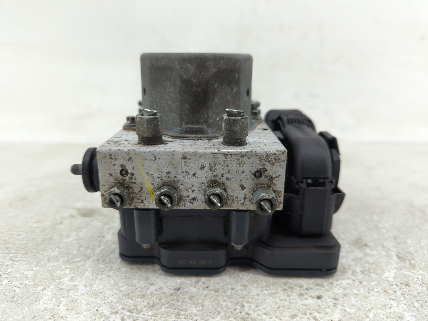 2021 Nissan Kicks ABS Pump Control Module Replacement P/N:47660 5R40A Fits OEM Used Auto Parts - Oemusedautoparts1.com