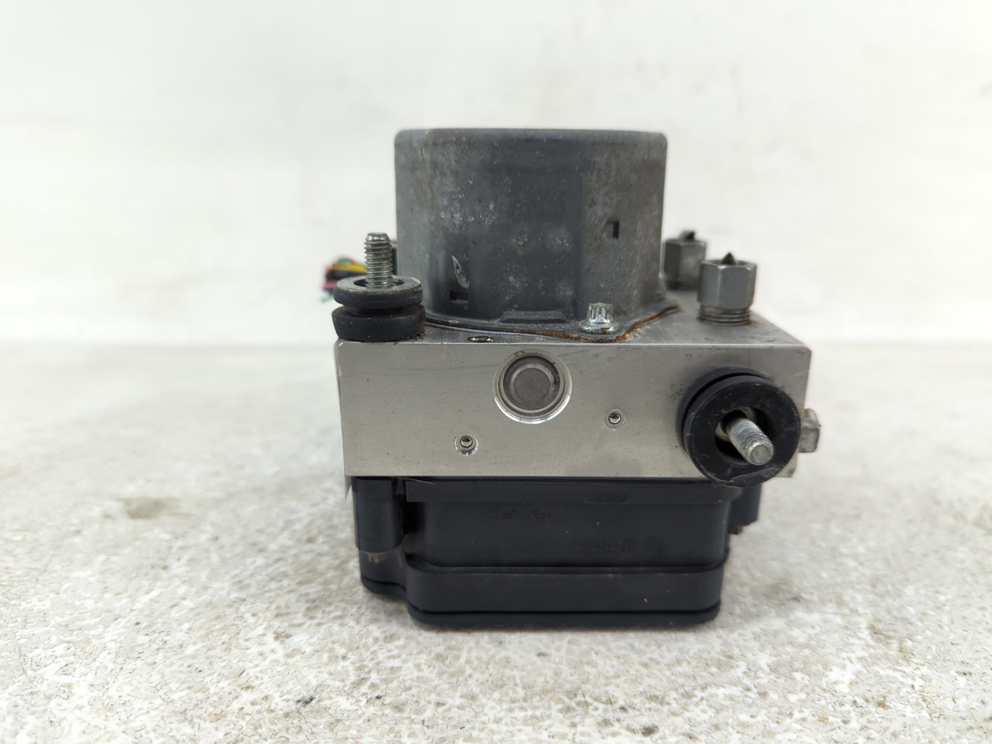 2021 Nissan Kicks ABS Pump Control Module Replacement P/N:47660 5R40A Fits OEM Used Auto Parts - Oemusedautoparts1.com