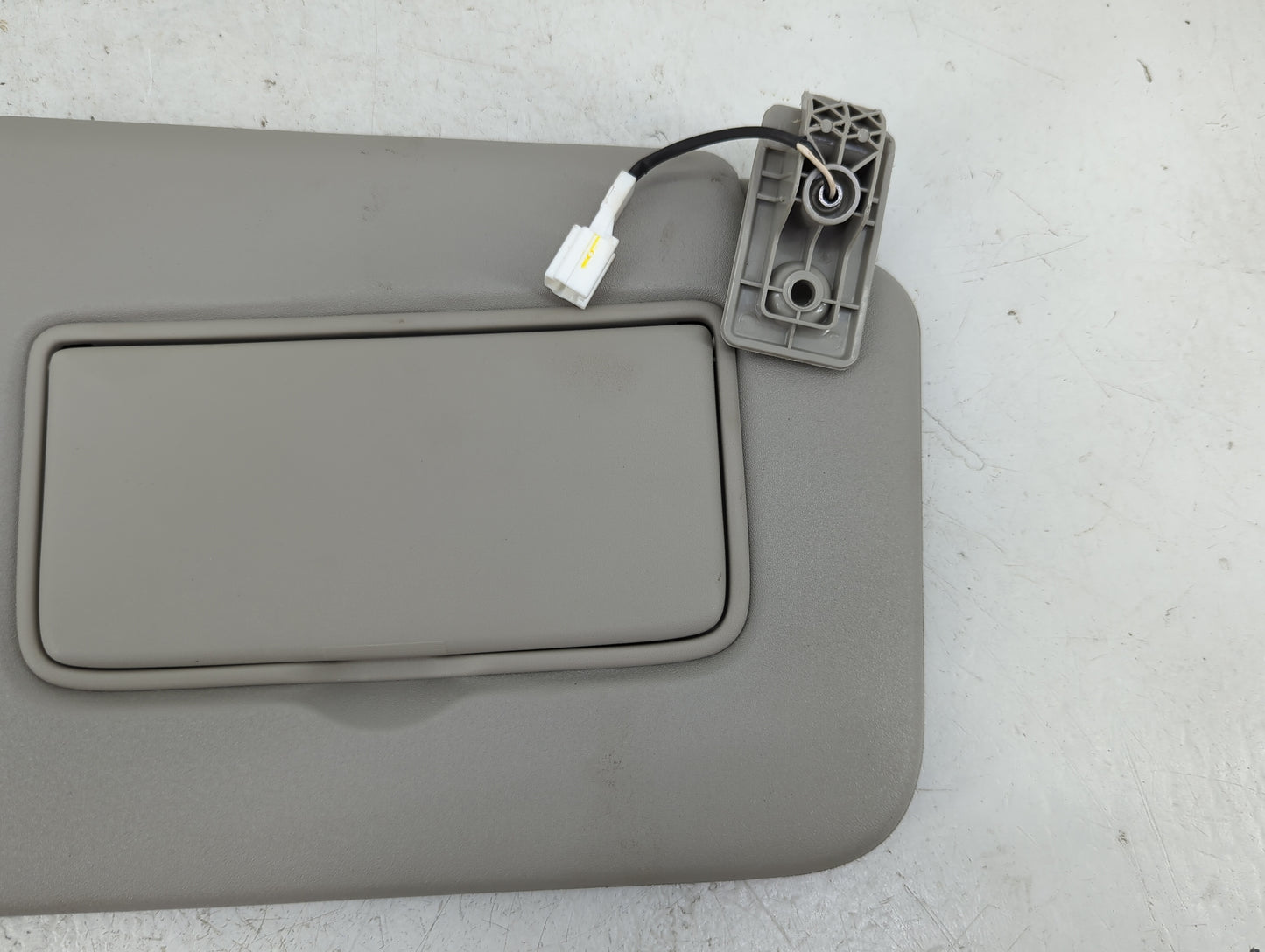 2018-2021 Nissan Kicks Sun Visor Shade Replacement Passenger Right Mirror Fits Fits 2018 2019 2020 2021 OEM Used Auto Parts 