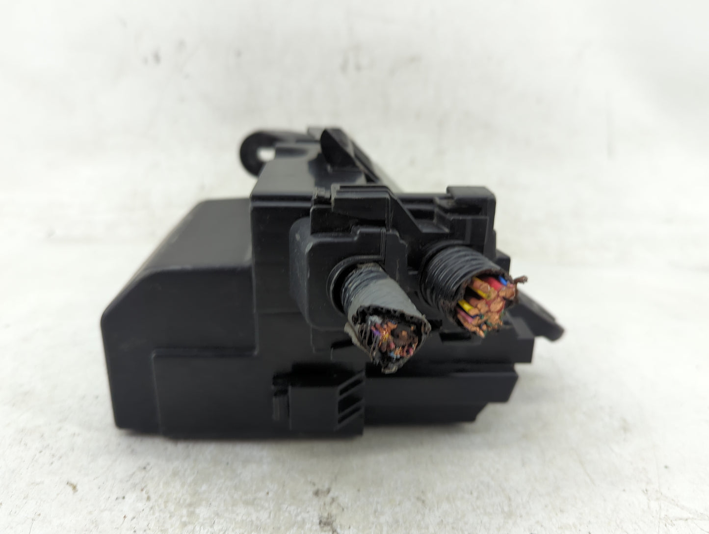 2018-2021 Nissan Kicks Fusebox Fuse Box Panel Relay Module P/N:284B7 6CA3A Fits Fits 2018 2019 2020 2021 OEM Used Auto Parts