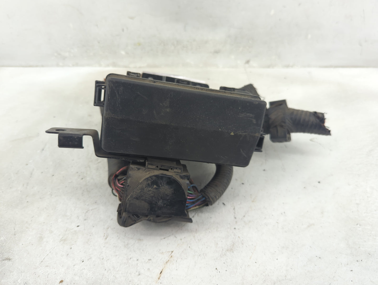 2018-2021 Nissan Kicks Fusebox Fuse Box Panel Relay Module P/N:5R00A Fits Fits 2018 2019 2020 2021 OEM Used Auto Parts - Oem