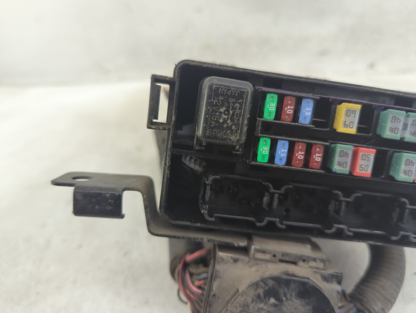 2018-2021 Nissan Kicks Fusebox Fuse Box Panel Relay Module P/N:5R00A Fits Fits 2018 2019 2020 2021 OEM Used Auto Parts - Oem