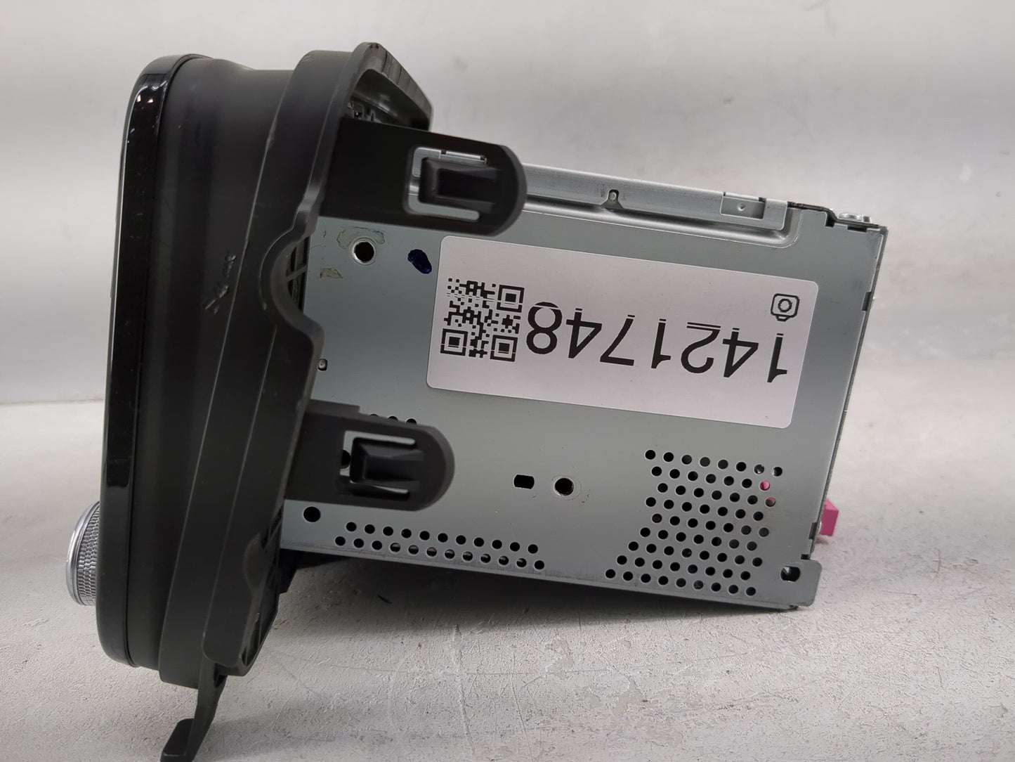 2022 Nissan Kicks Radio AM FM Cd Player Receiver Replacement P/N:2591A-5R01D Fits OEM Used Auto Parts - Oemusedautoparts1.co