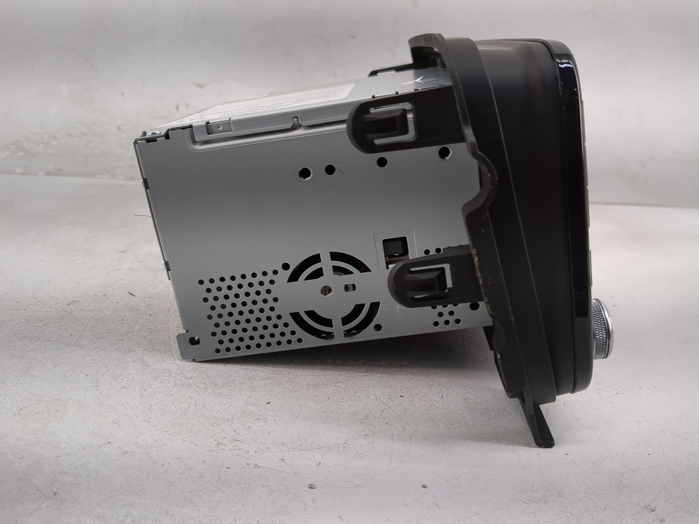 2022 Nissan Kicks Radio AM FM Cd Player Receiver Replacement P/N:2591A-5R01D Fits OEM Used Auto Parts - Oemusedautoparts1.co