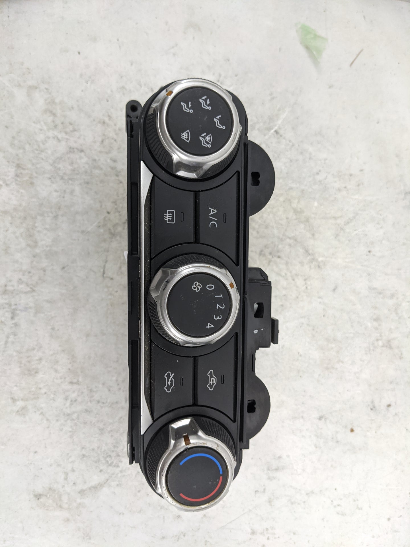 2018-2021 Nissan Kicks Climate Control Module Temperature AC/Heater Replacement P/N:T669216A Fits Fits 2018 2019 2020 2021 O
