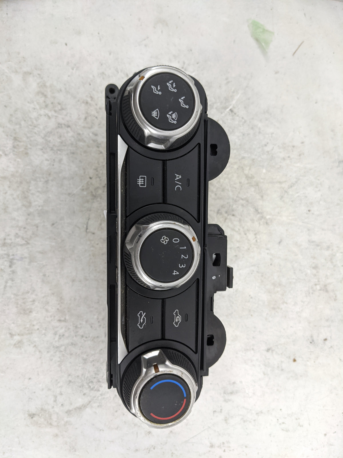 2018-2021 Nissan Kicks Climate Control Module Temperature AC/Heater Replacement P/N:T669216A Fits Fits 2018 2019 2020 2021 O