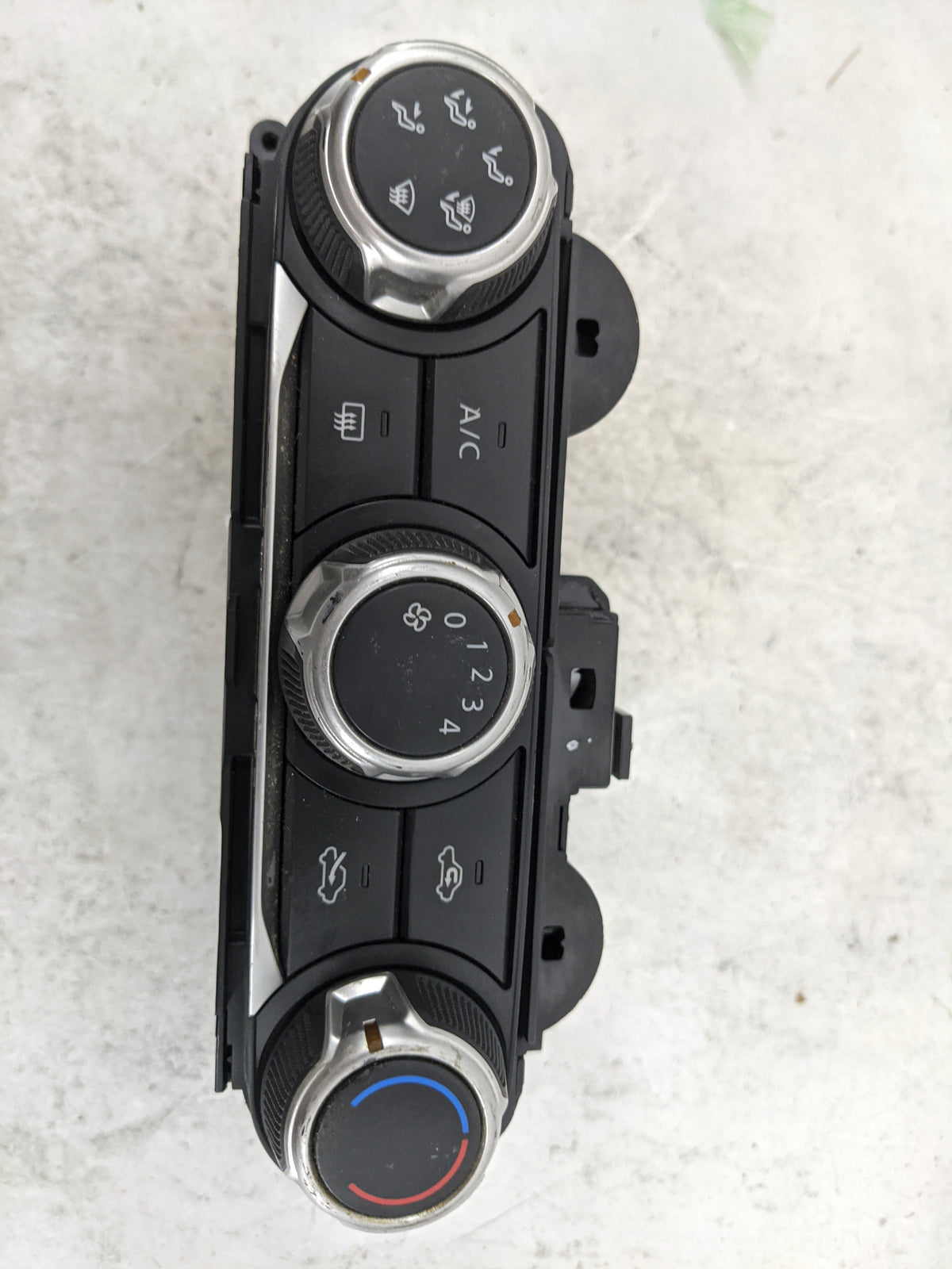 2018-2021 Nissan Kicks Climate Control Module Temperature AC/Heater Replacement P/N:T669216A Fits Fits 2018 2019 2020 2021 O