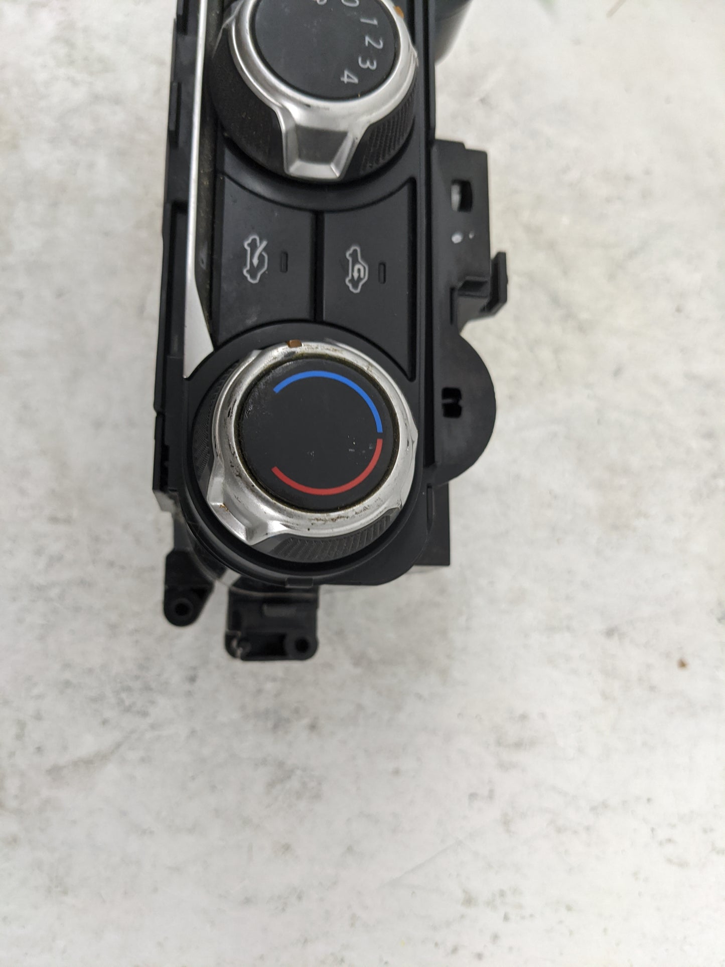 2018-2021 Nissan Kicks Climate Control Module Temperature AC/Heater Replacement P/N:T669216A Fits Fits 2018 2019 2020 2021 O