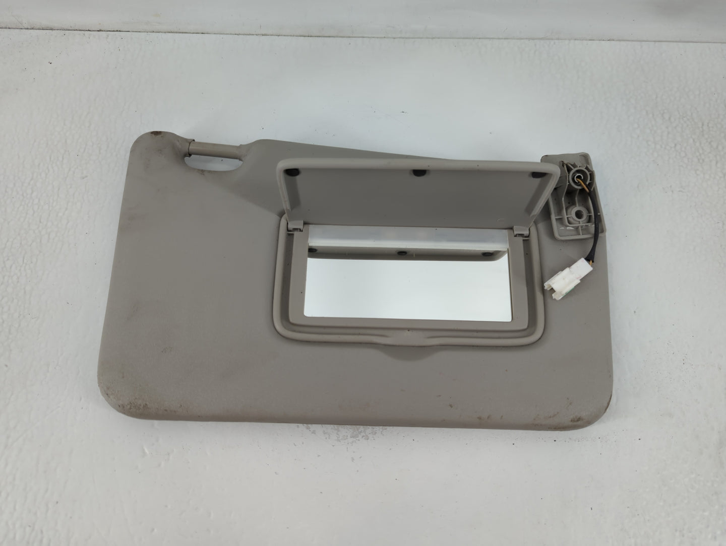 2018-2021 Nissan Kicks Sun Visor Shade Replacement Passenger Right Mirror Fits Fits 2018 2019 2020 2021 OEM Used Auto Parts 