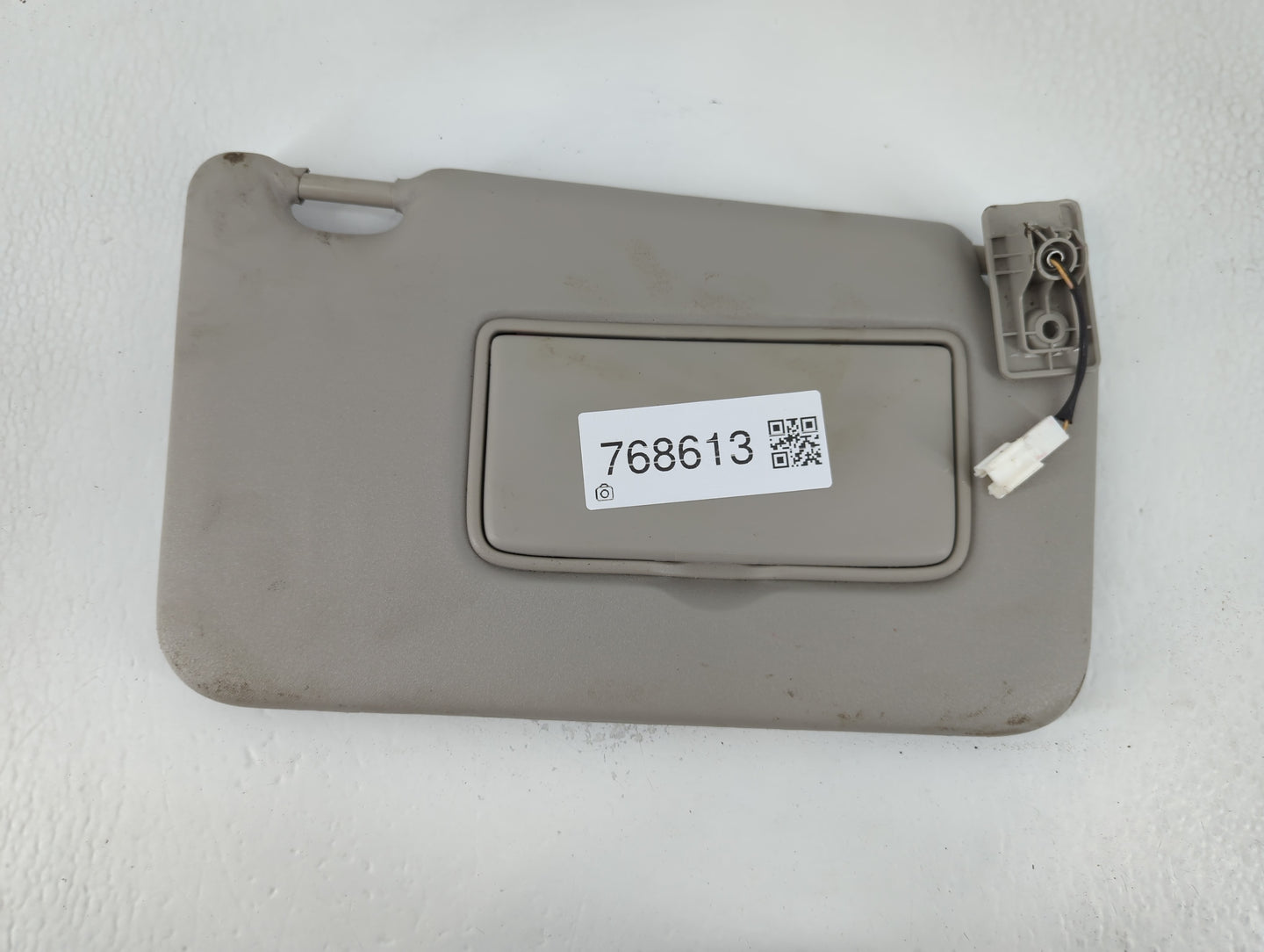 2018-2021 Nissan Kicks Sun Visor Shade Replacement Passenger Right Mirror Fits Fits 2018 2019 2020 2021 OEM Used Auto Parts 