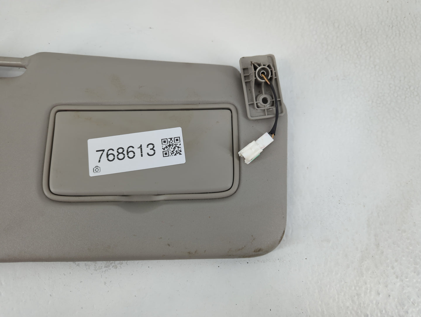 2018-2021 Nissan Kicks Sun Visor Shade Replacement Passenger Right Mirror Fits Fits 2018 2019 2020 2021 OEM Used Auto Parts 