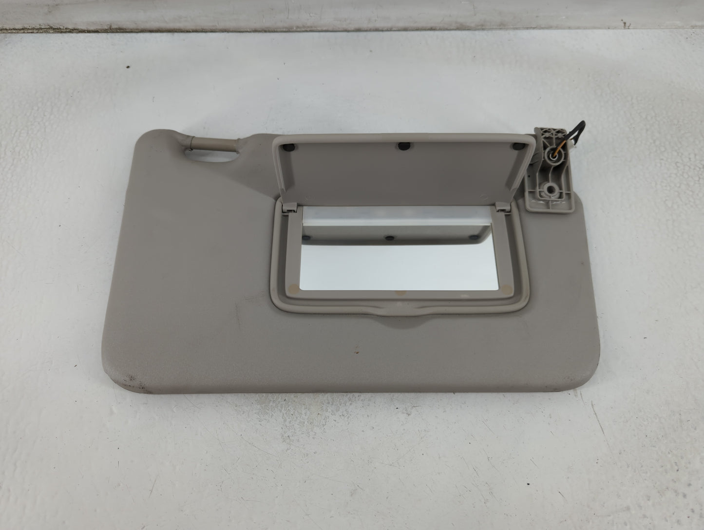 2018-2021 Nissan Kicks Sun Visor Shade Replacement Passenger Right Mirror Fits Fits 2018 2019 2020 2021 OEM Used Auto Parts 