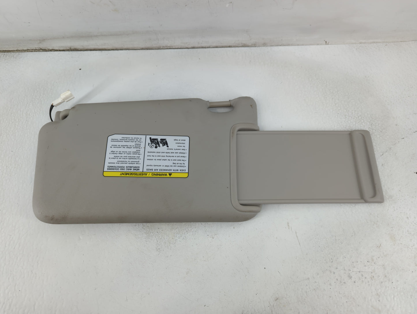 2018-2021 Nissan Kicks Sun Visor Shade Replacement Passenger Right Mirror Fits Fits 2018 2019 2020 2021 OEM Used Auto Parts 