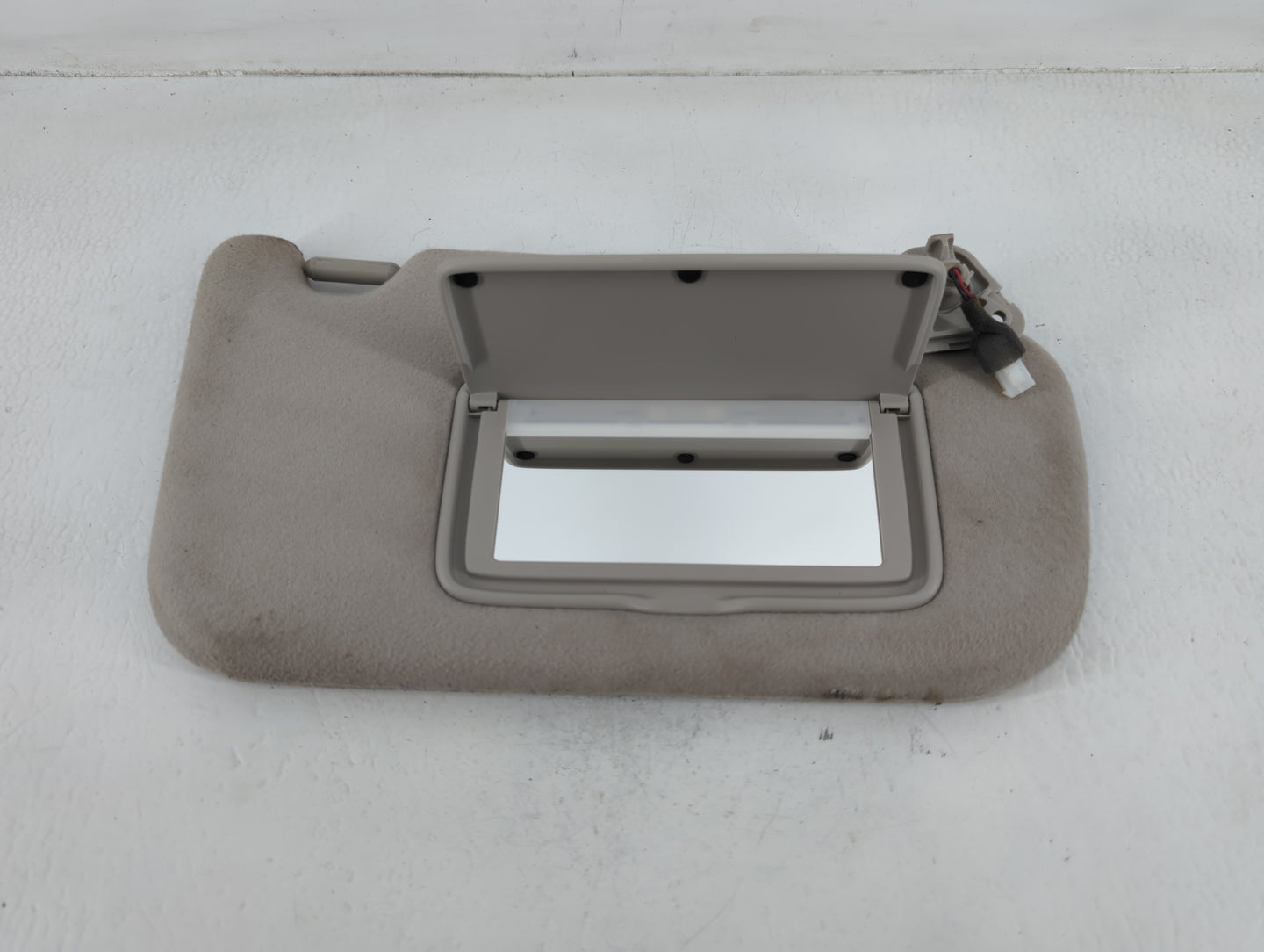 2018-2021 Nissan Leaf Sun Visor Shade Replacement Driver Left Mirror Fits Fits 2018 2019 2020 2021 OEM Used Auto Parts - Oem