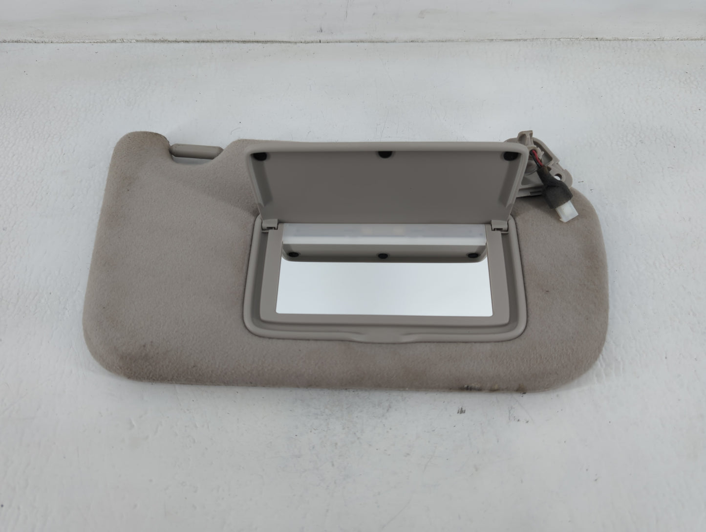 2018-2021 Nissan Leaf Sun Visor Shade Replacement Driver Left Mirror Fits Fits 2018 2019 2020 2021 OEM Used Auto Parts - Oem