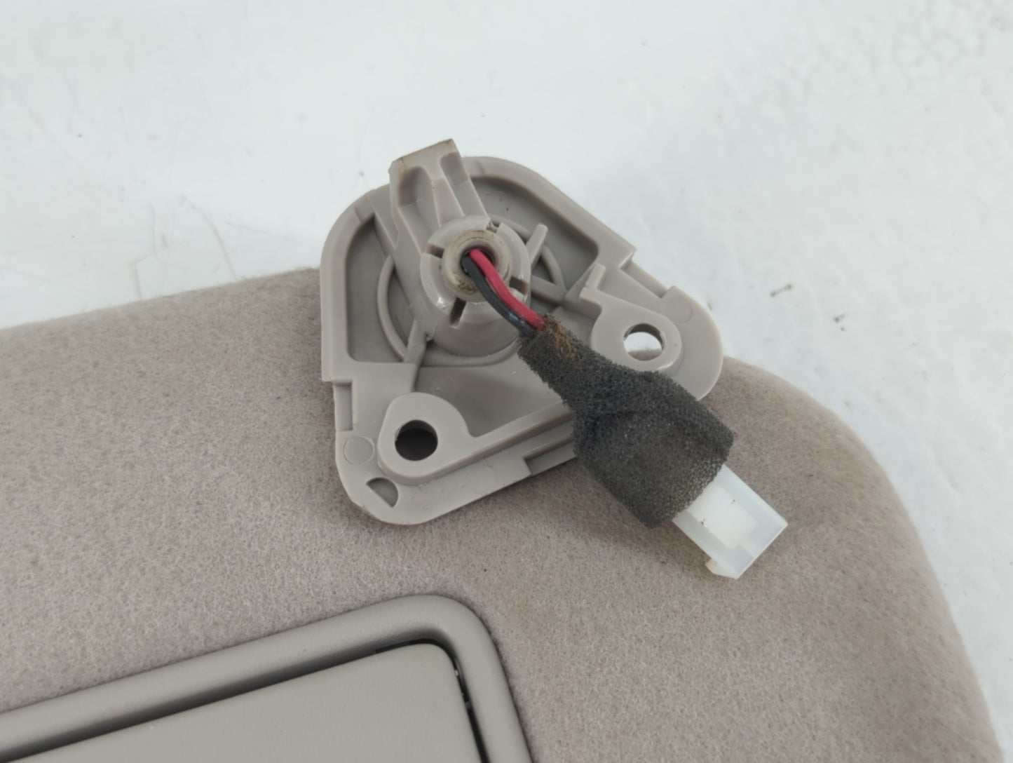 2018-2021 Nissan Leaf Sun Visor Shade Replacement Driver Left Mirror Fits Fits 2018 2019 2020 2021 OEM Used Auto Parts - Oem