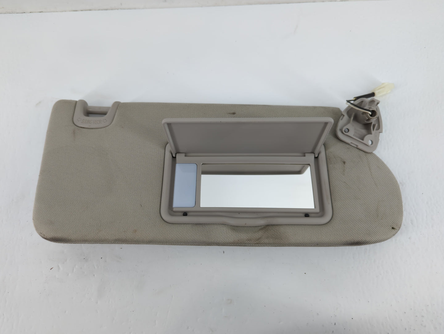 2019-2022 Nissan Murano Sun Visor Shade Replacement Passenger Right Mirror Fits Fits 2019 2020 2021 2022 OEM Used Auto Parts