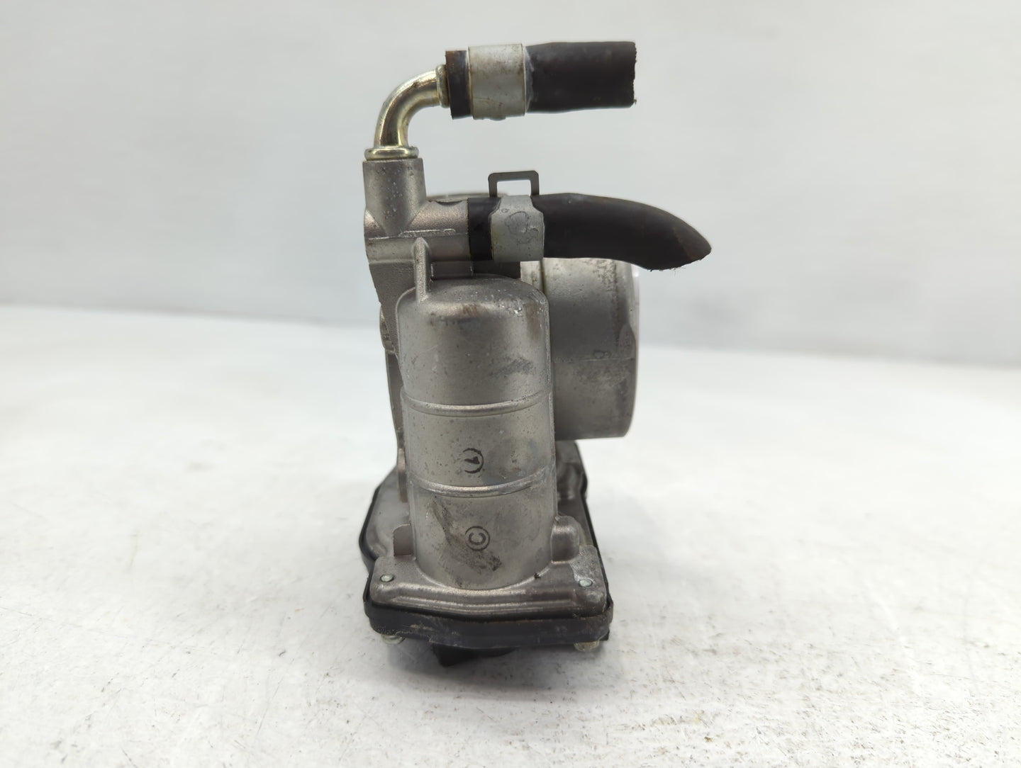 2015-2022 Nissan Murano Throttle Body P/N:K 5926 526-01 Fits Fits 2015 2016 2017 2018 2019 2020 2021 2022 OEM Used Auto Part