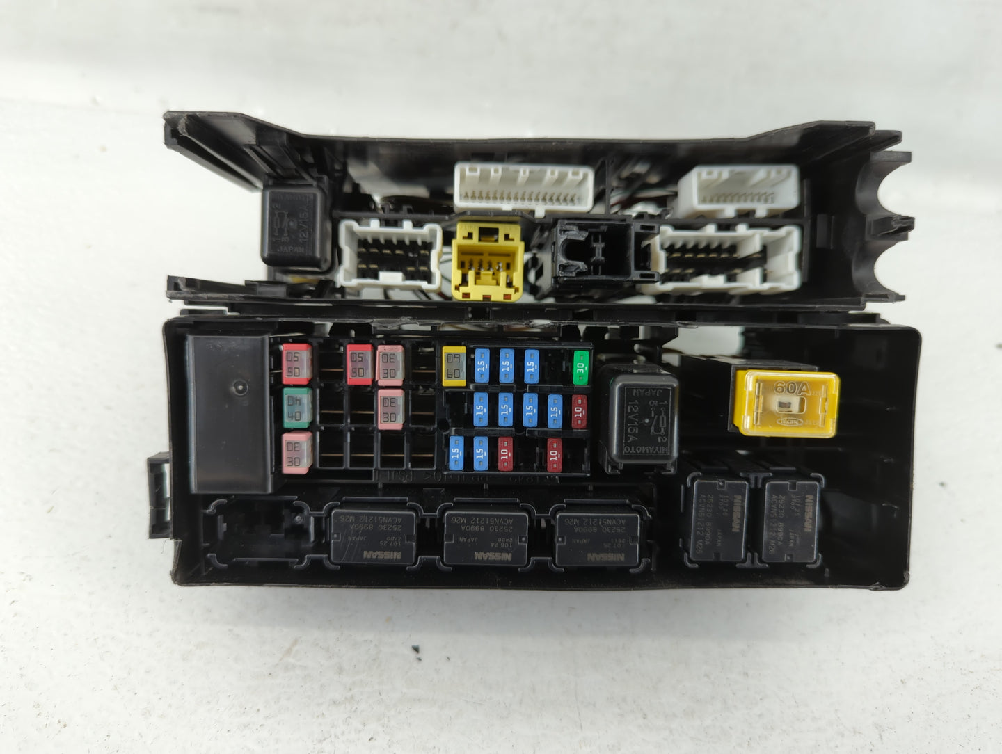 2015-2022 Nissan Pathfinder Fusebox Fuse Box Panel Relay Module Fits Fits 2015 2016 2017 2018 2019 2020 2022 OEM Used Auto P