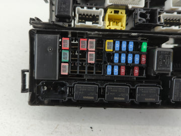 2015-2022 Nissan Pathfinder Fusebox Fuse Box Panel Relay Module Fits Fits 2015 2016 2017 2018 2019 2020 2022 OEM Used Auto Parts
