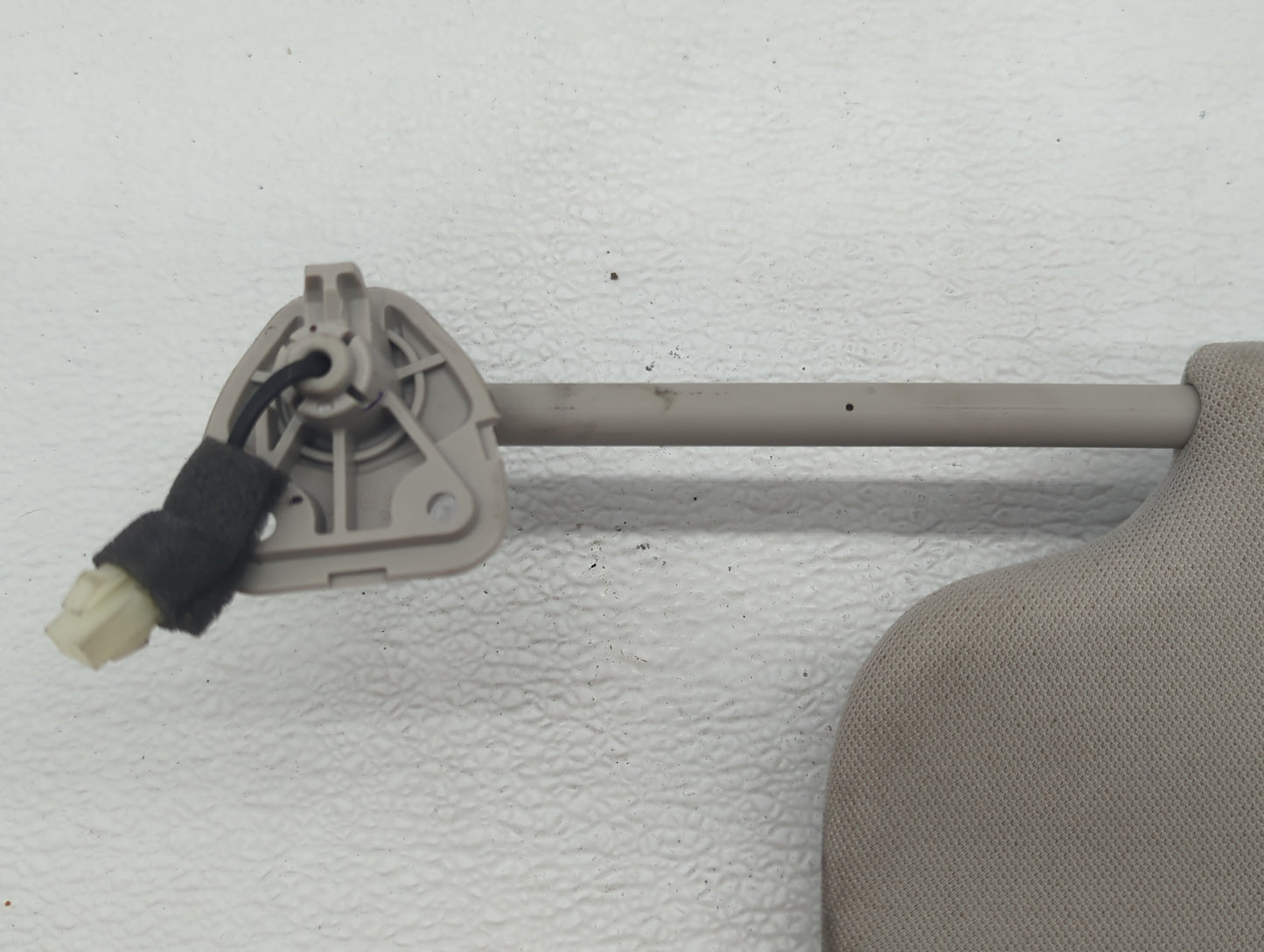 2022 Nissan Pathfinder Sun Visor Shade Replacement Passenger Right Mirror Fits OEM Used Auto Parts - Oemusedautoparts1.com