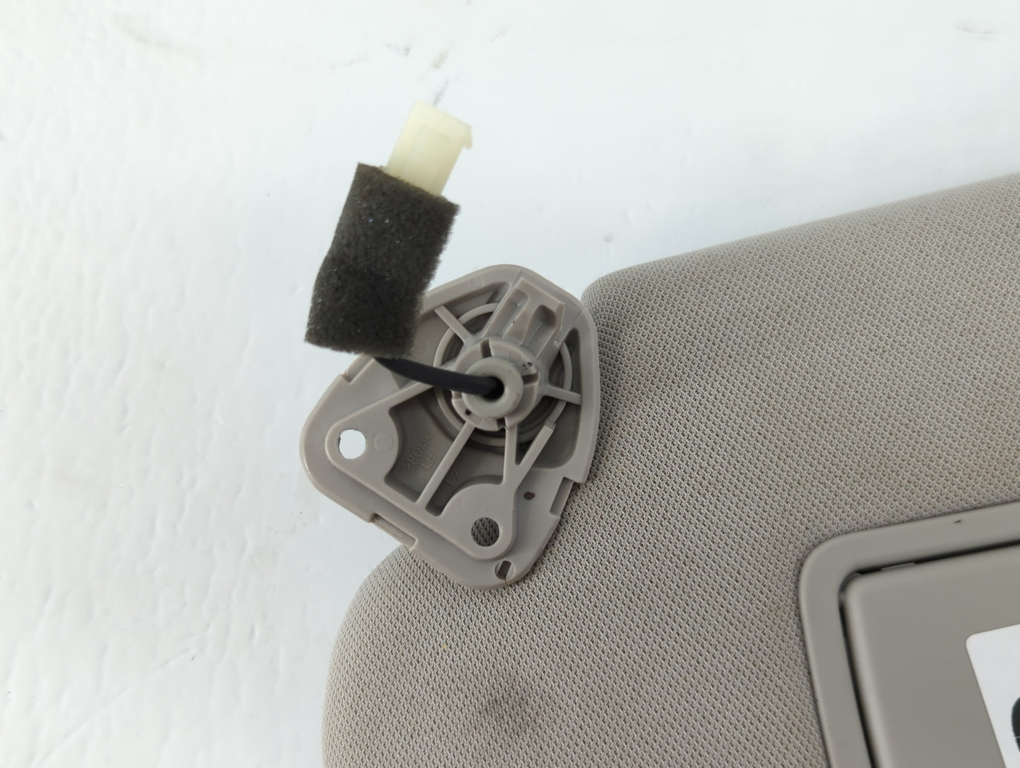 2022 Nissan Pathfinder Sun Visor Shade Replacement Driver Left Mirror Fits OEM Used Auto Parts - Oemusedautoparts1.com