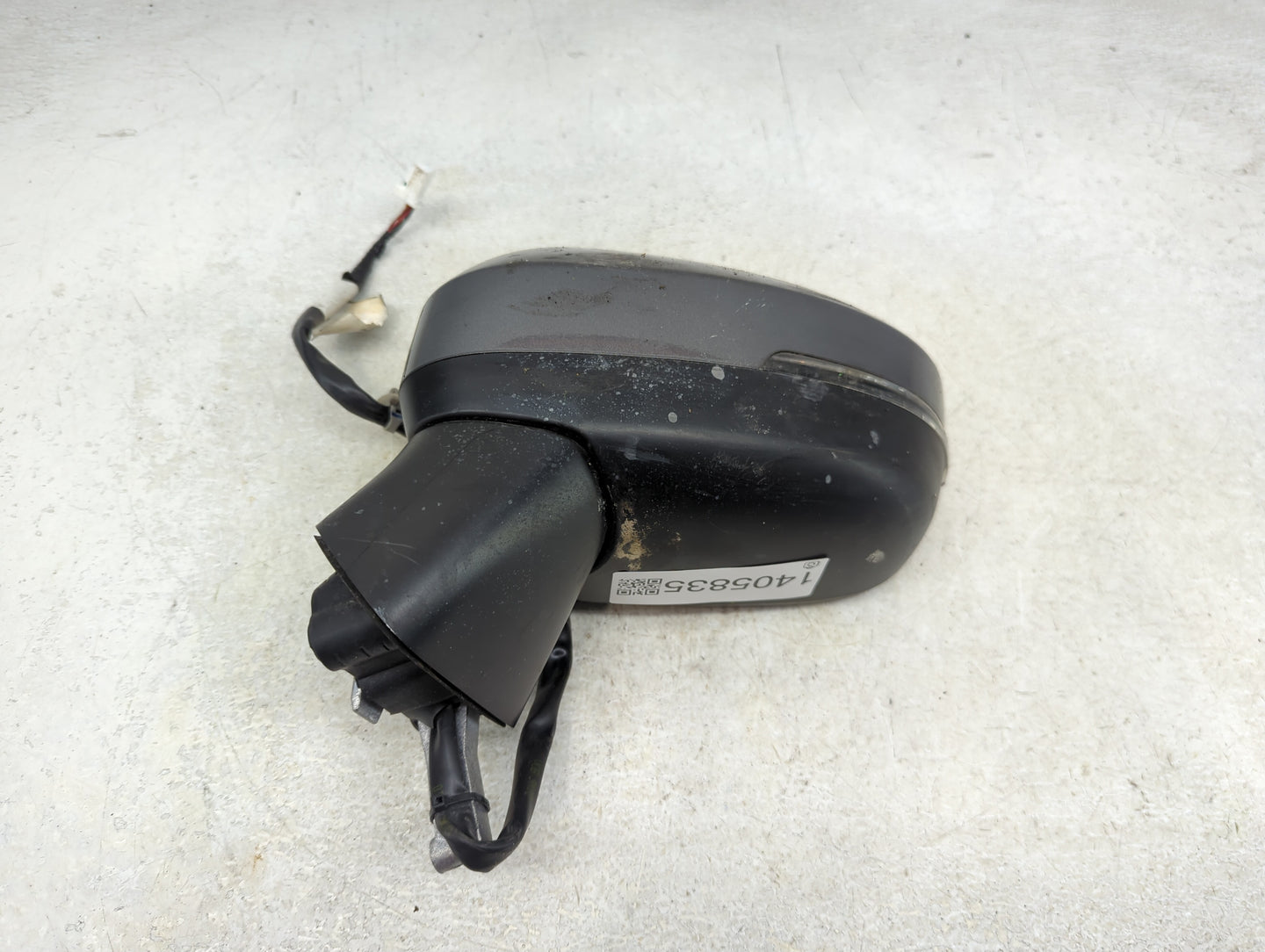 2021-2022 Nissan Rogue Driver Side View Mirror - Left Door Mirror OEM Used - Oemusedautoparts1.com