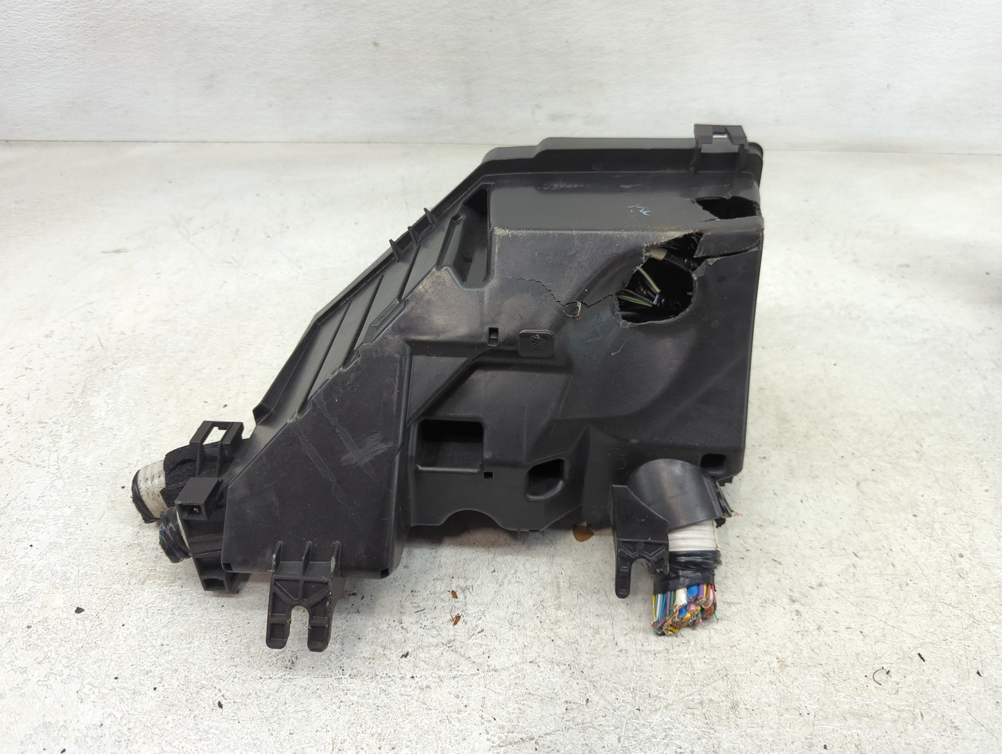 2021-2022 Nissan Rogue Fusebox Fuse Box Panel Relay Module P/N:24382 6RA2A Fits Fits 2021 2022 OEM Used Auto Parts - Oemused