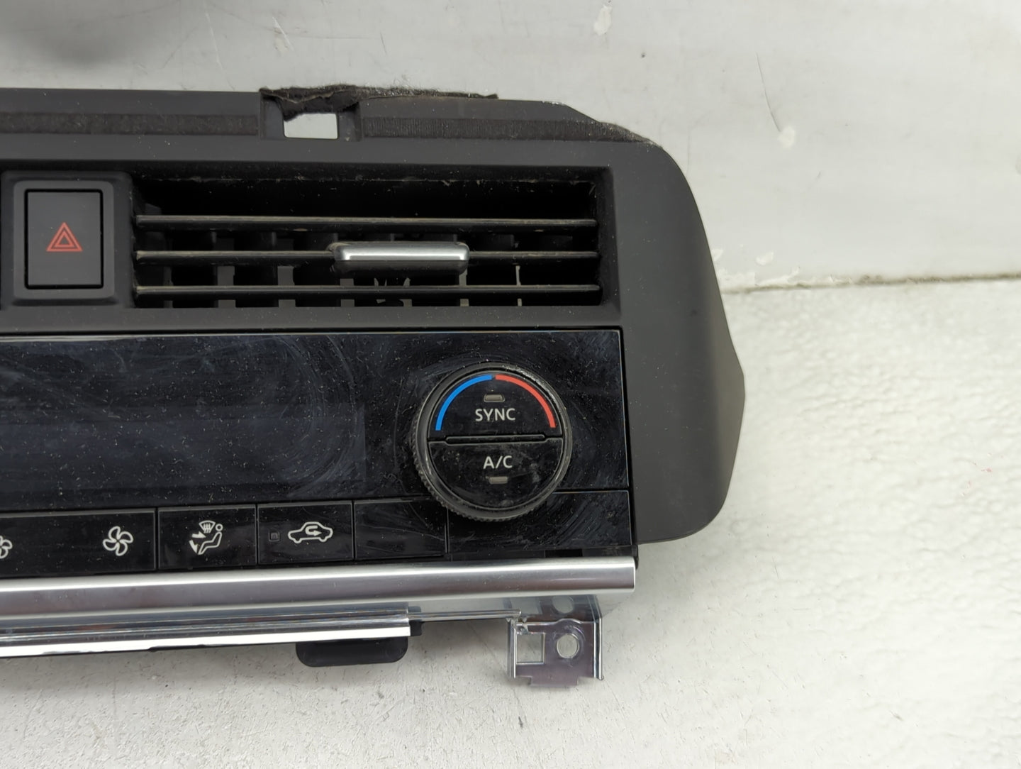 2021-2022 Nissan Rogue Climate Control Module Temperature AC/Heater Replacement P/N:275006RK1B 275006RK1B--D Fits Fits 2021 