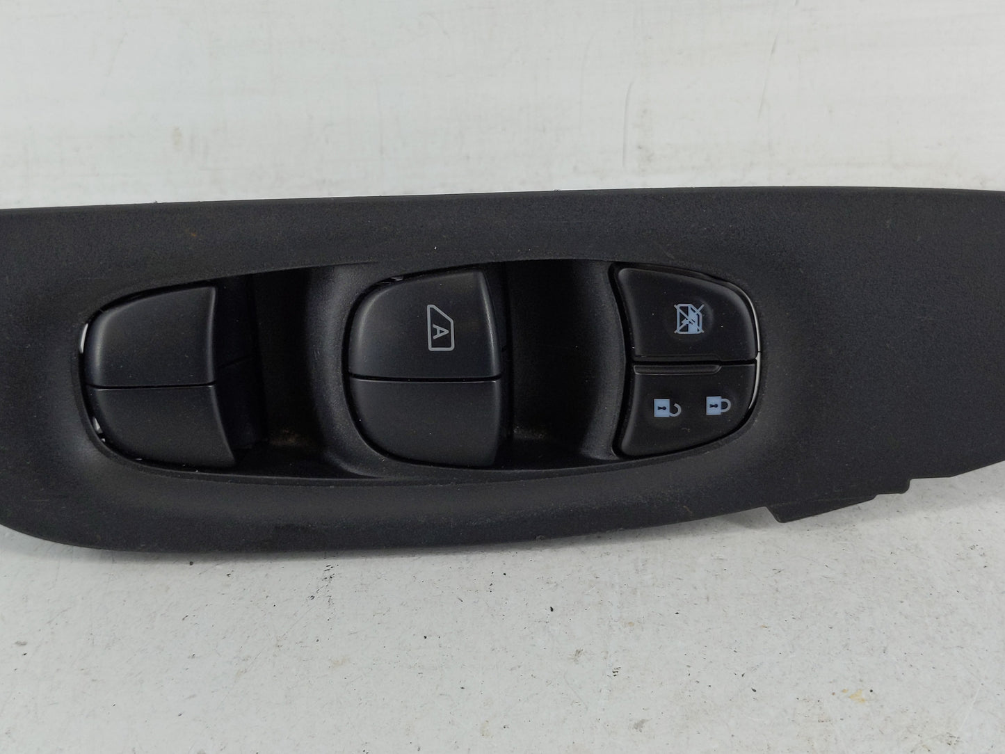 2021-2022 Nissan Rogue Sport Master Power Window Switch Replacement Driver Side Left P/N:25401 6MA0D Fits Fits 2021 2022 OEM