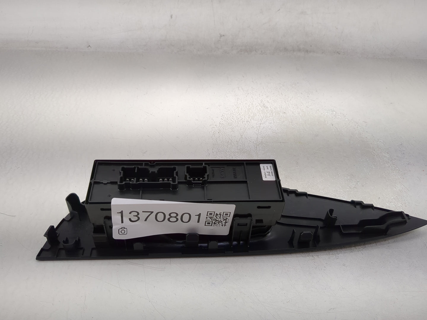 2017-2022 Nissan Rogue Sport Master Power Window Switch Replacement Driver Side Left P/N:25401 6MA0D Fits OEM Used Auto Part
