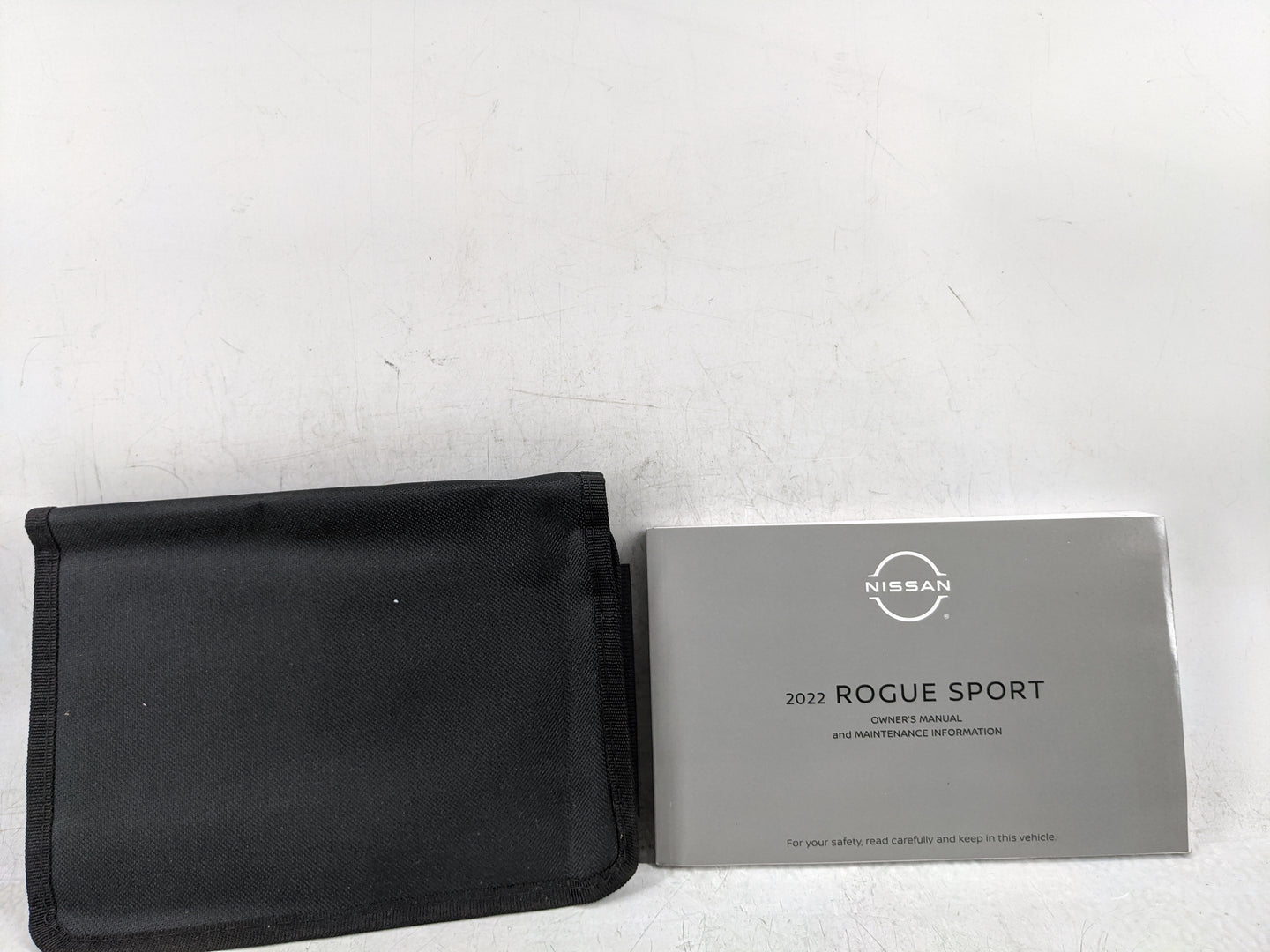 2022 Nissan Rogue Sport Owners Manual Book Guide P/N:OM22E00J11U0 OEM Used Auto Parts - Oemusedautoparts1.com