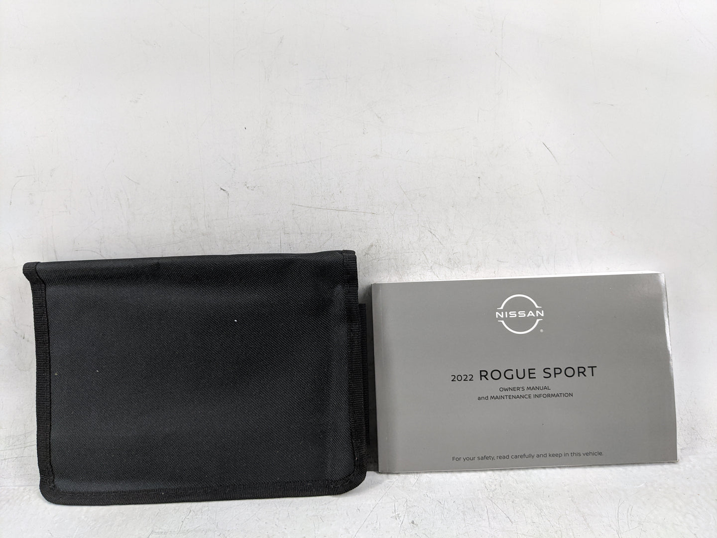 2022 Nissan Rogue Sport Owners Manual Book Guide P/N:OM22E00J11U0 OEM Used Auto Parts - Oemusedautoparts1.com