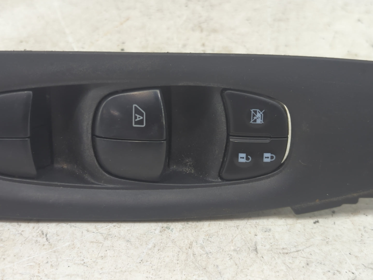 2017-2022 Nissan Rogue Sport Master Power Window Switch Replacement Driver Side Left P/N:25401 6MA0C Fits OEM Used Auto Part