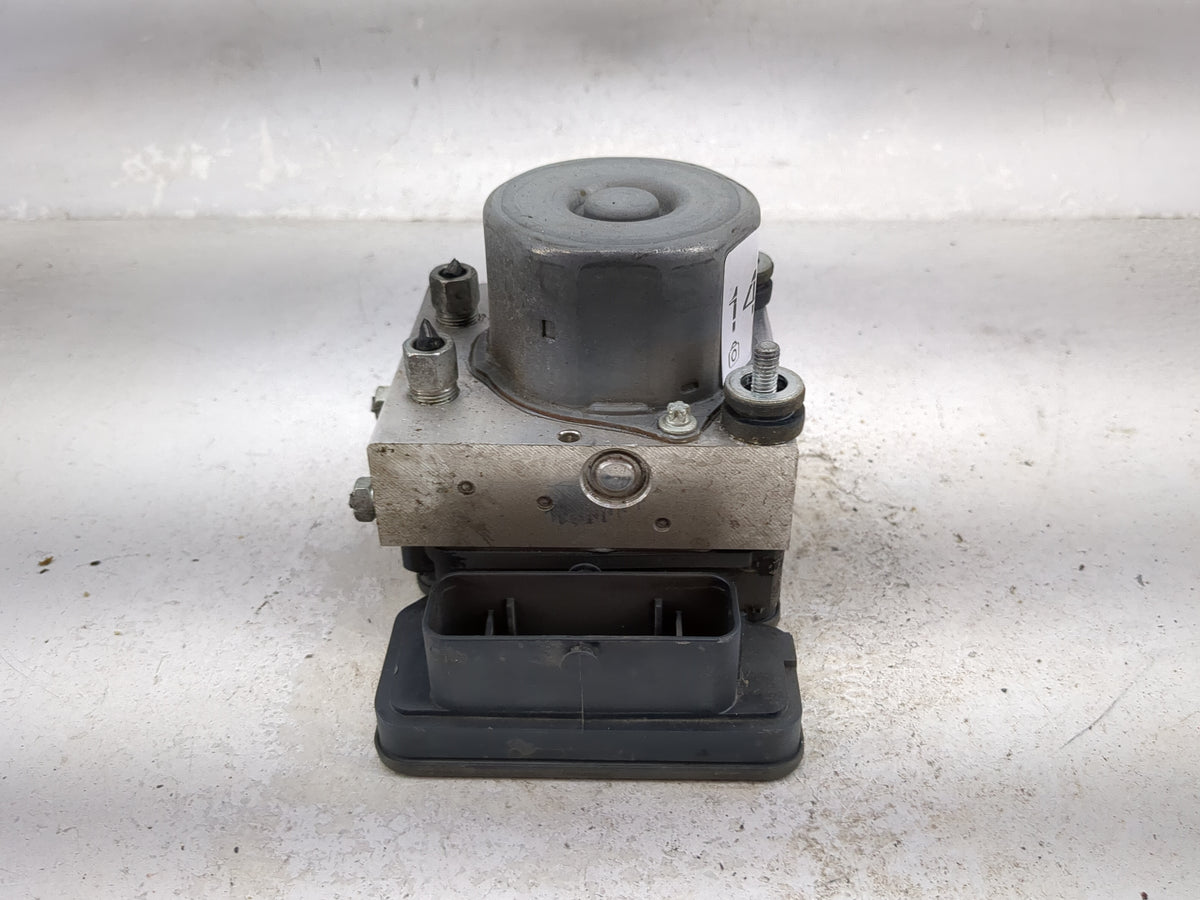 2022 Nissan Rogue Sport Anti-Lock Brake ABS Pump Module Actuator OEM P/N:47660 6MT3A 269 909 Fits OEM Used Auto Parts - Oemu