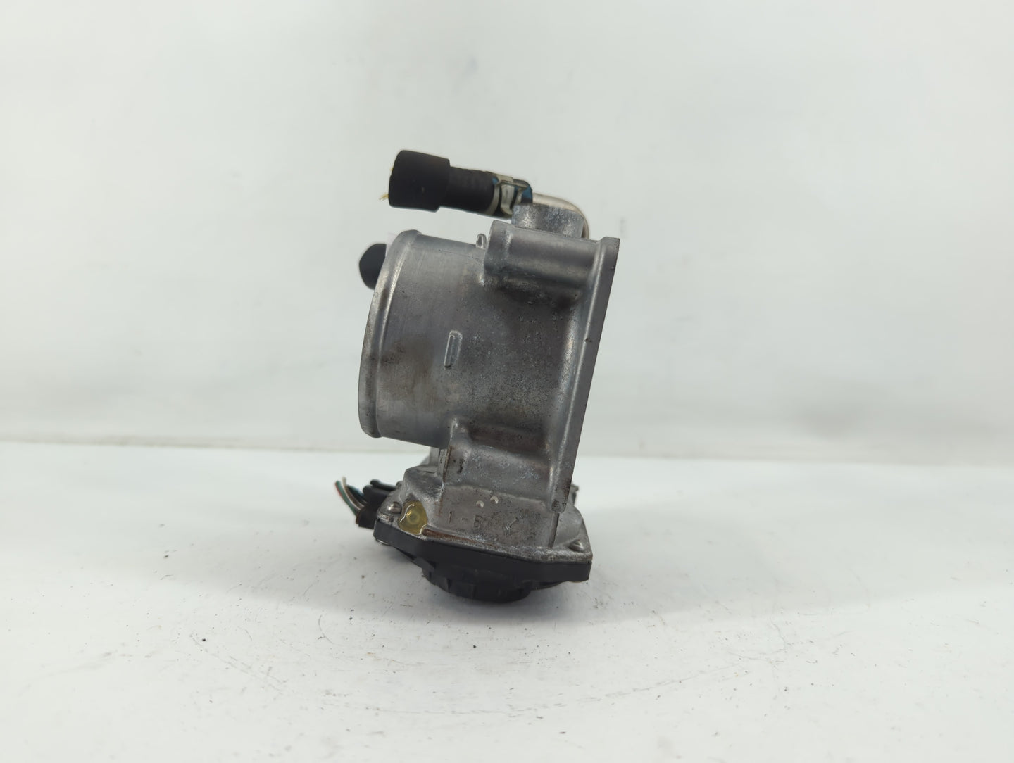 2018-2022 Nissan Rogue Sport Throttle Body P/N:4BA60-01 F Fits Fits 2018 2019 2020 2021 2022 OEM Used Auto Parts - Oemusedau
