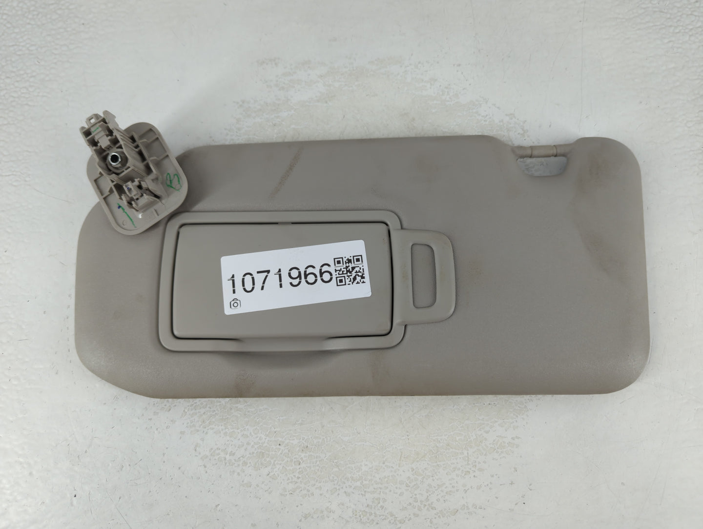 2020-2022 Nissan Sentra Sun Visor Shade Replacement Driver Left Mirror Fits Fits 2020 2021 2022 OEM Used Auto Parts - Oemuse