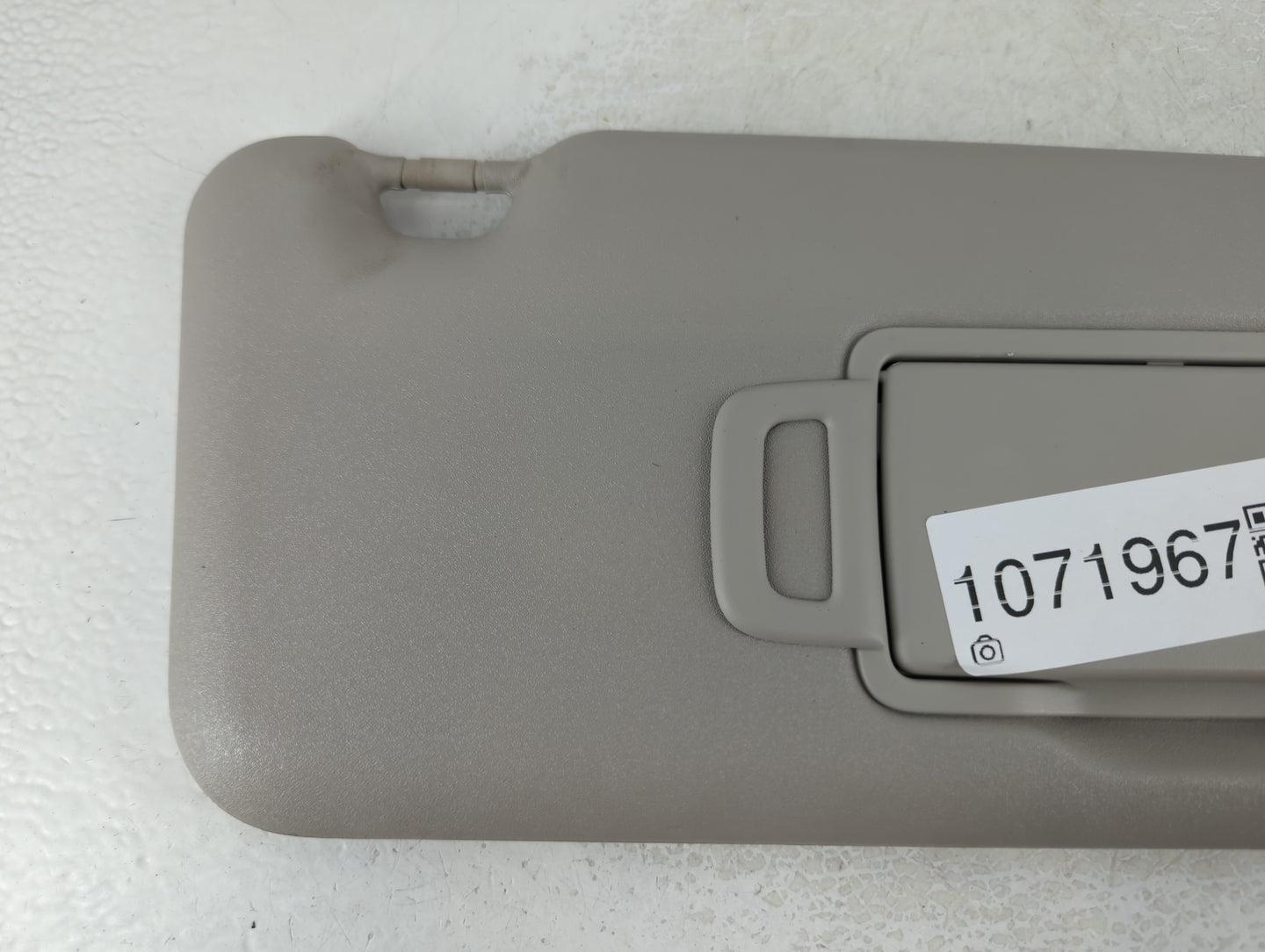 2020-2022 Nissan Sentra Sun Visor Shade Replacement Passenger Right Mirror Fits Fits 2020 2021 2022 OEM Used Auto Parts - Oe
