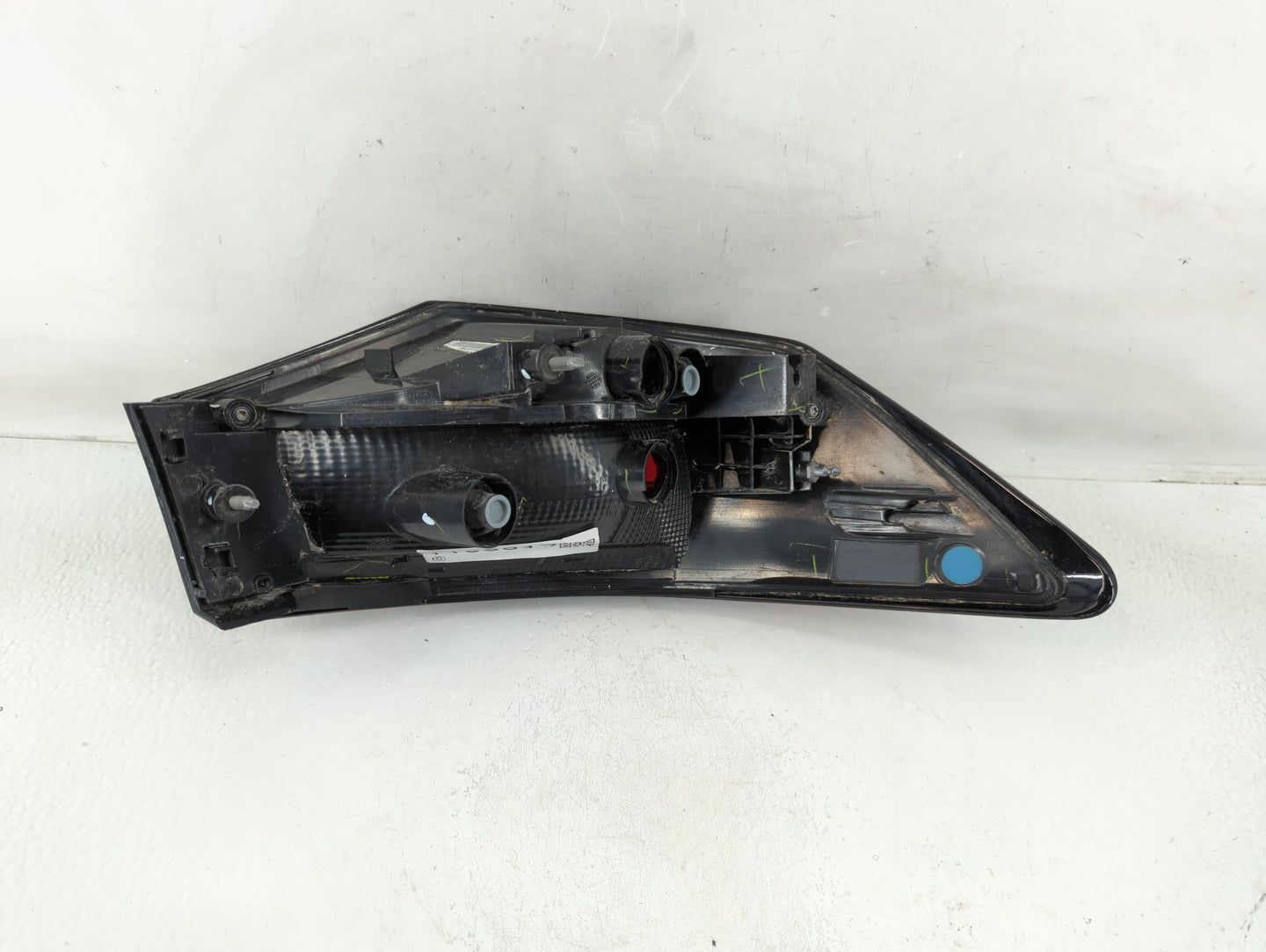 2020-2022 Nissan Sentra Tail Light Assembly Passenger Right OEM Fits Fits 2020 2021 2022 OEM Used Auto Parts - Oemusedautopa