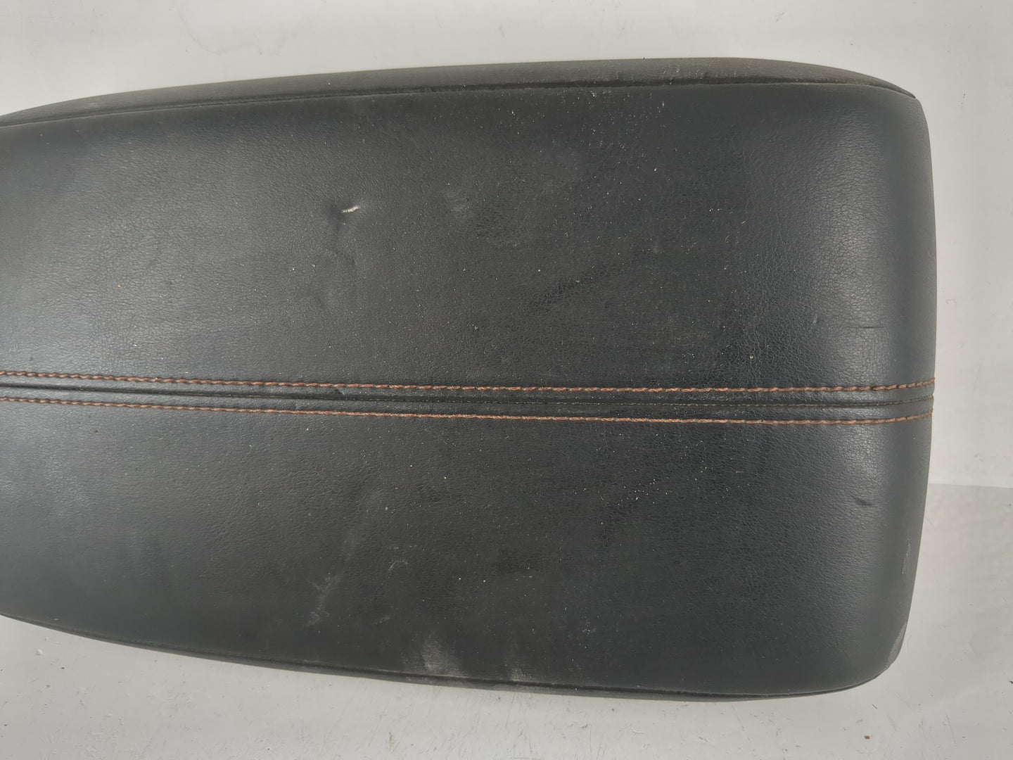 2020-2022 Nissan Sentra Center Console Armrest Cover Lid P/N:220614A Fits Fits 2020 2021 2022 OEM Used Auto Parts - Oemuseda